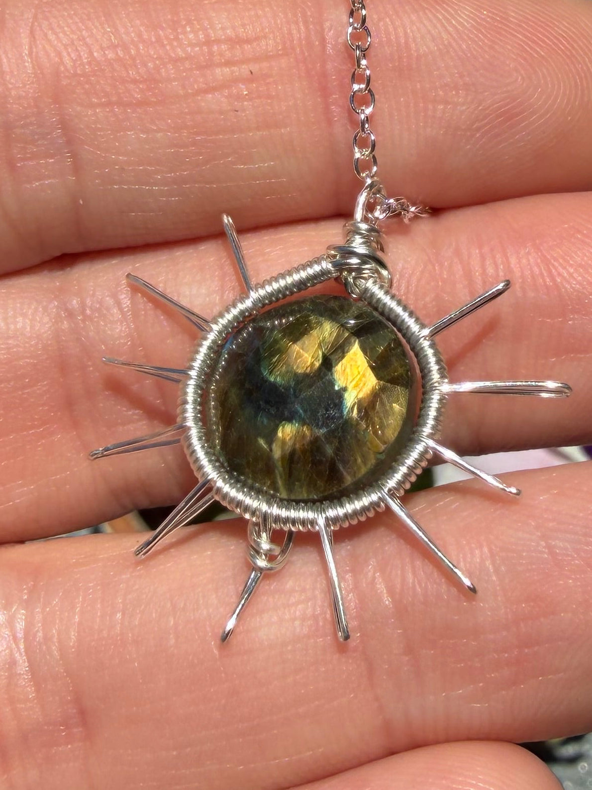 Labradorite sun in silver☀️