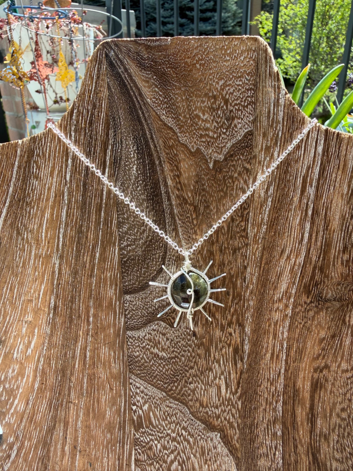 Labradorite sun in silver☀️