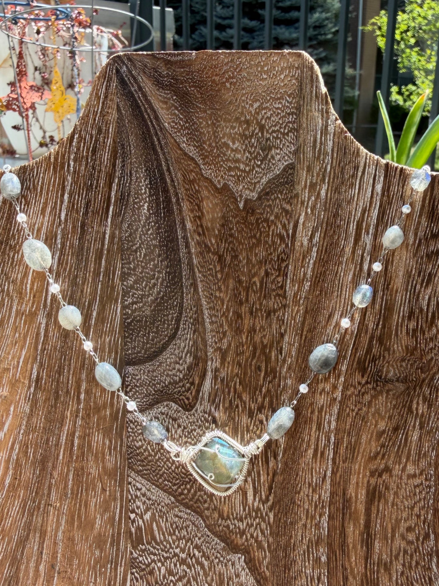 Labradorite w/ labradorite chain🦋