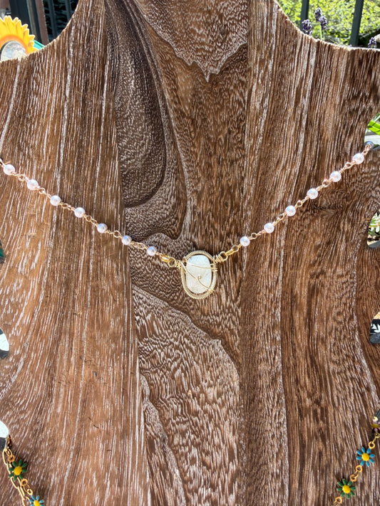 Moonstone pearl in gold 💛