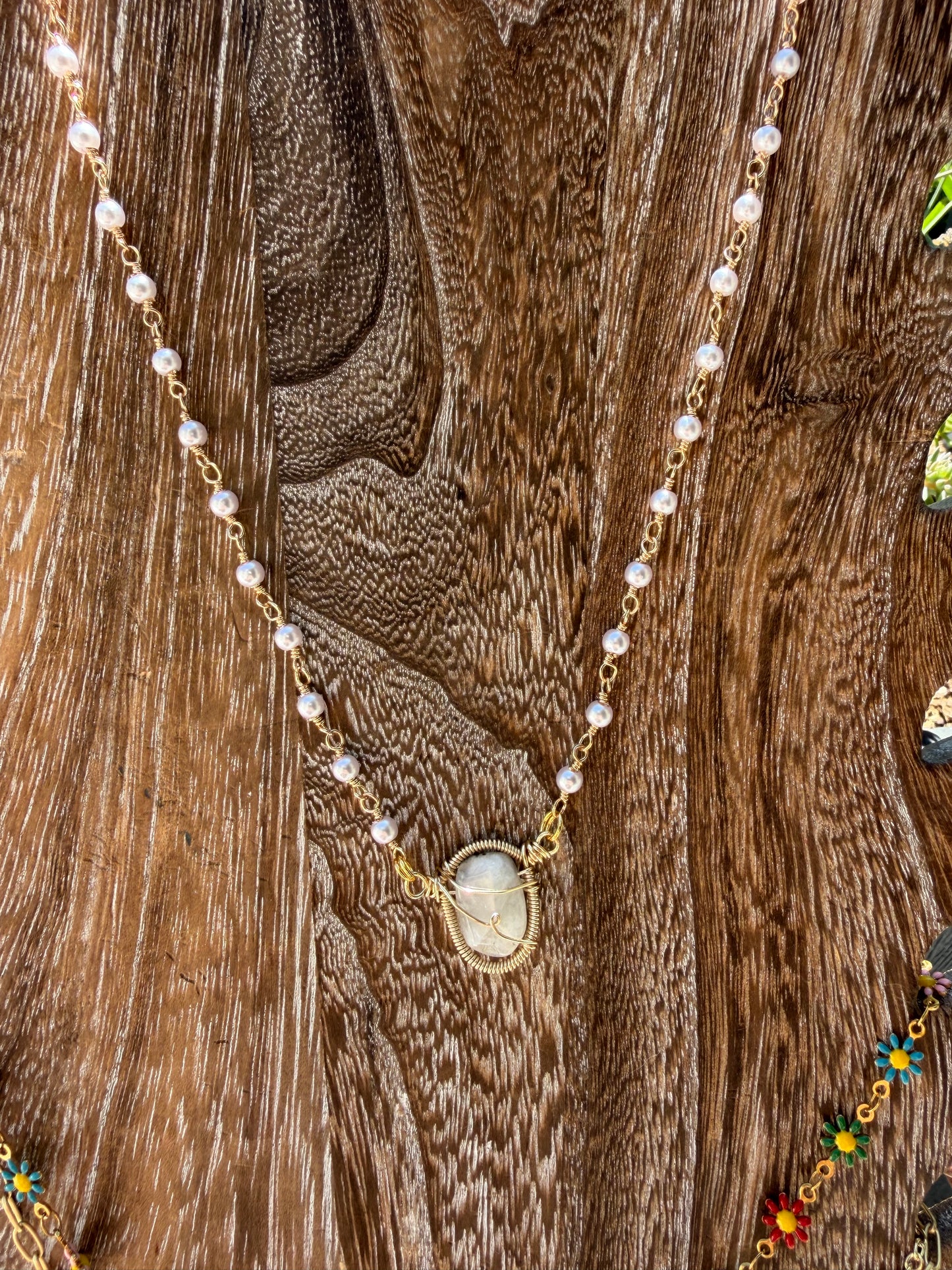 Moonstone pearl in gold 💛